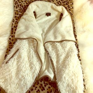 Boutique Faux lambs fur vest